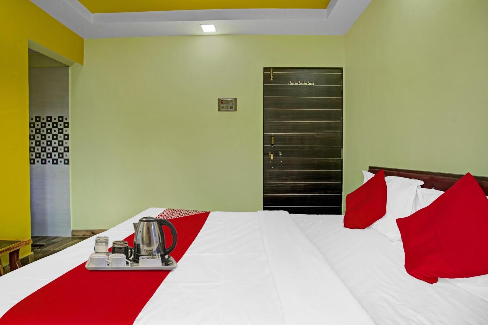 Hotel O Om Sai Residency Lodging And Boarding Taloje Budrukh Buitenkant foto