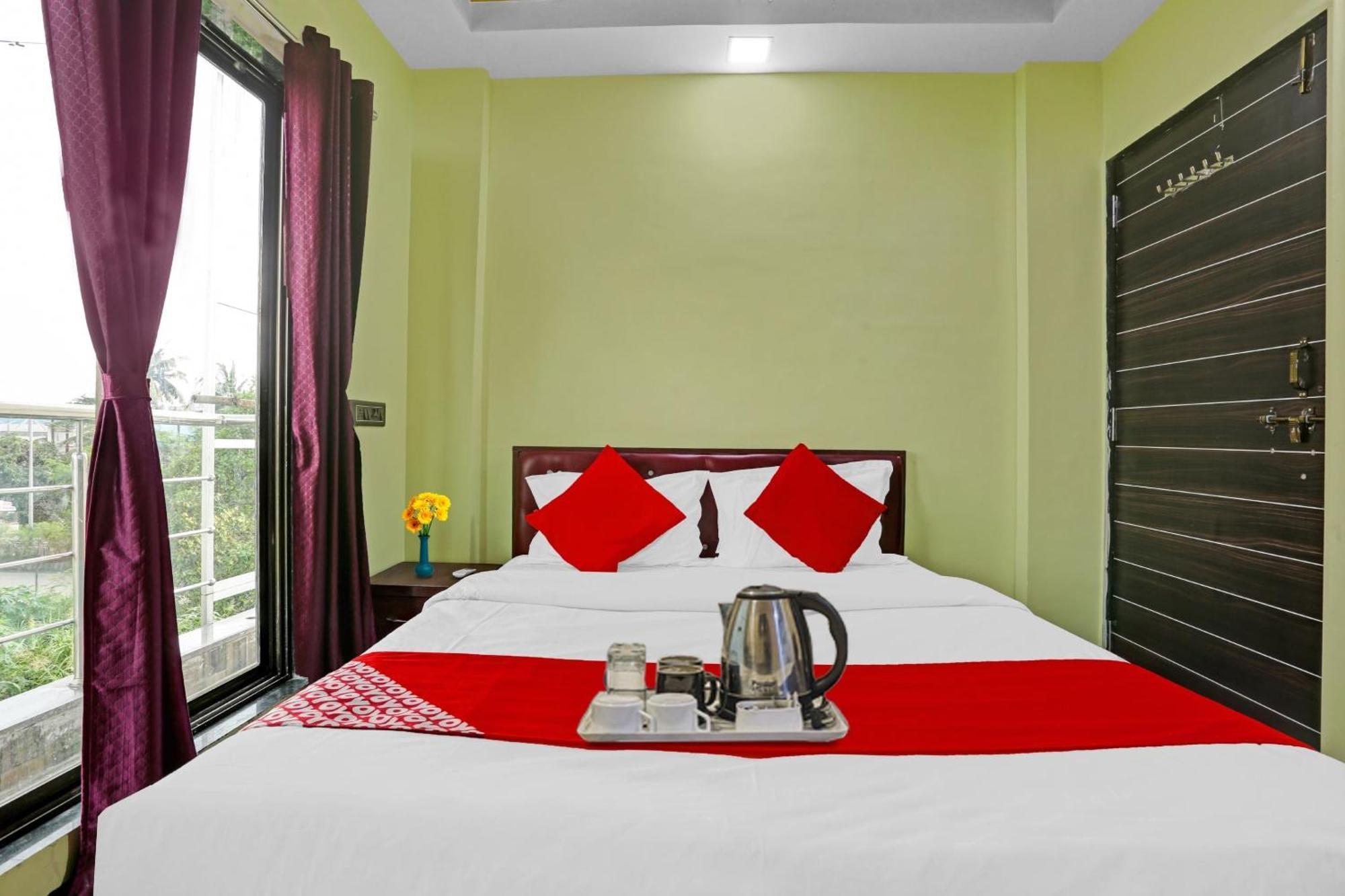 Hotel O Om Sai Residency Lodging And Boarding Taloje Budrukh Buitenkant foto